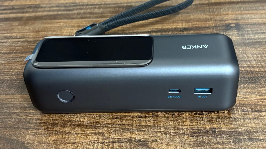 Anker Power Bank (25000mAh, Built-In & 巻取り式USB-Cケーブル)14