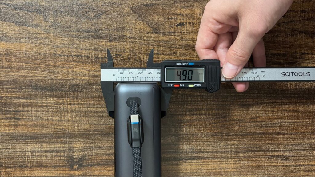 Anker Power Bank (25000mAh, Built-In & 巻取り式USB-Cケーブル)19
