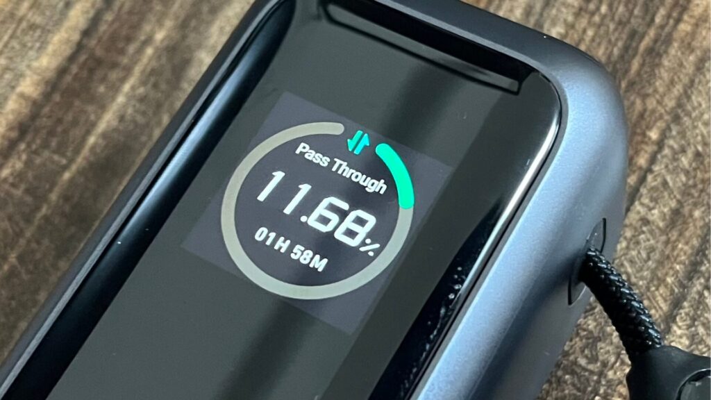 Anker Power Bank (25000mAh, Built-In & 巻取り式USB-Cケーブル)29