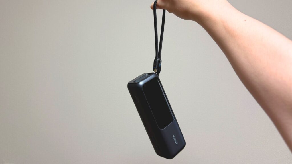Anker Power Bank (25000mAh, Built-In & 巻取り式USB-Cケーブル)35