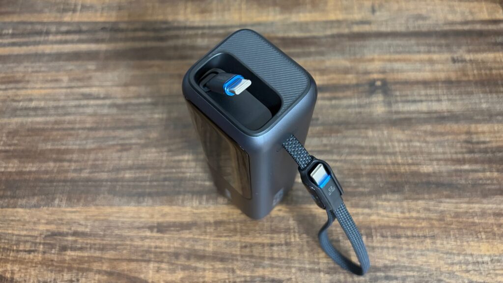Anker Power Bank (25000mAh, Built-In & 巻取り式USB-Cケーブル)38